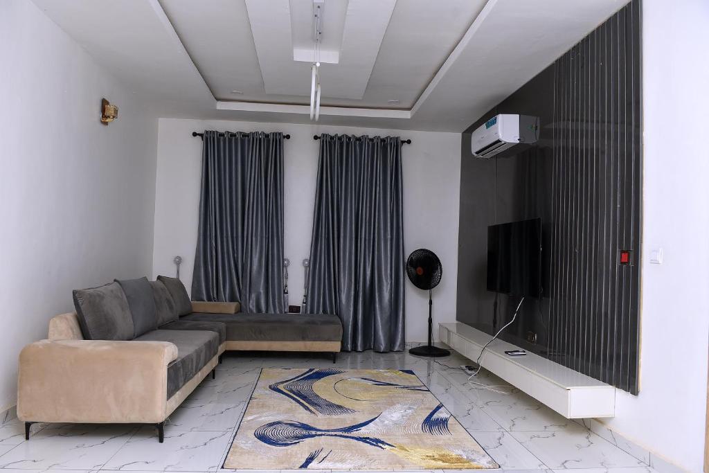 2 bedroom Duplex Apartment shortlet apartment in Ibadan