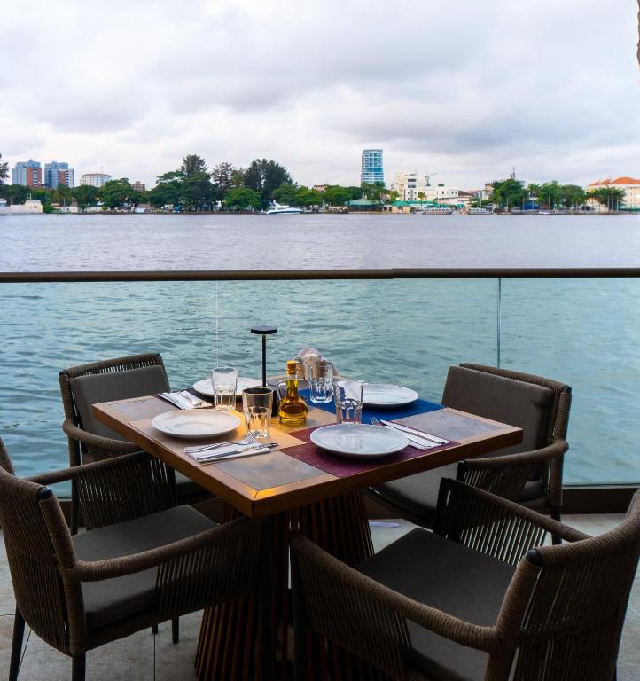 Maroko Bayshore Suites shortlet apartment in VIctoria Island