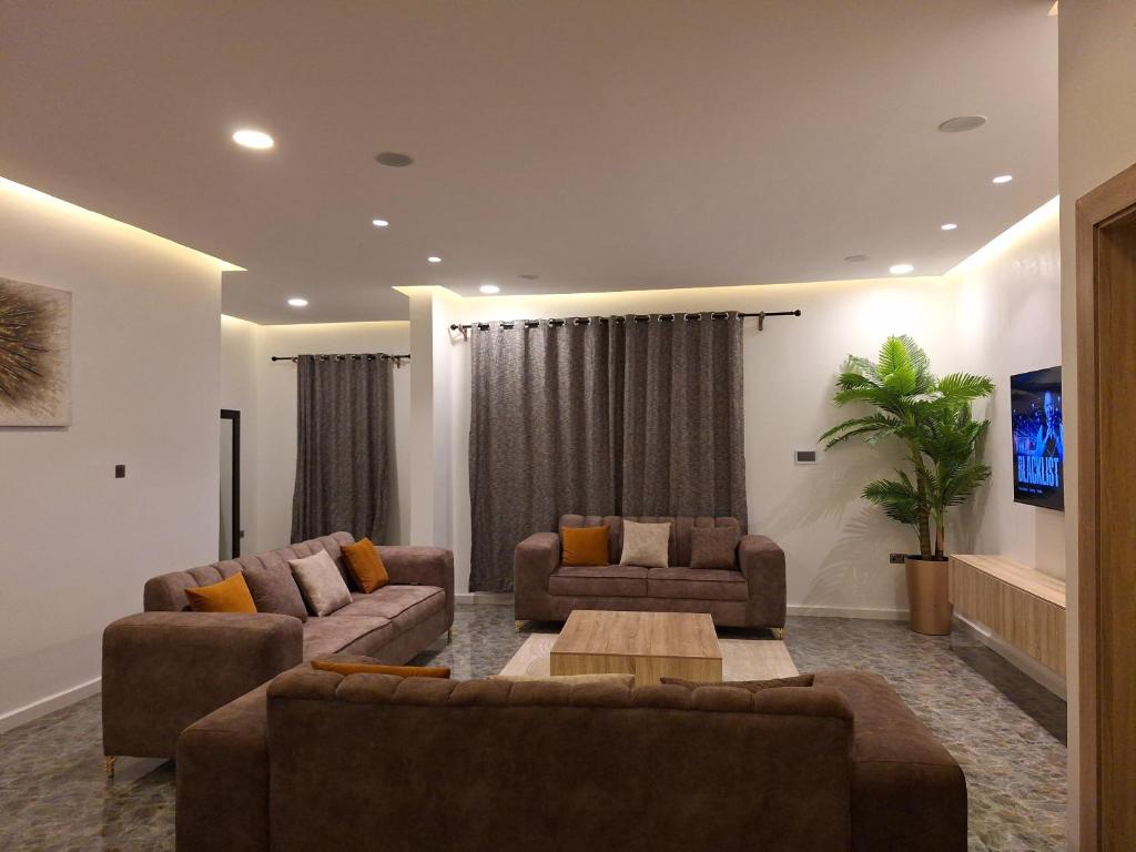 NPJ 4 Bedroom Apartment shortlet apartment in Uyo