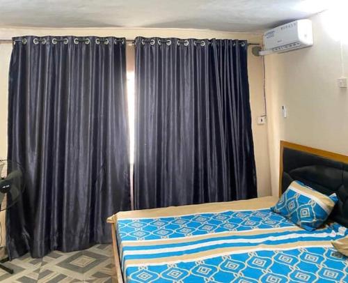 Cosy 2 Bedroom Furnished Apartment shortlet apartment in Ibadan